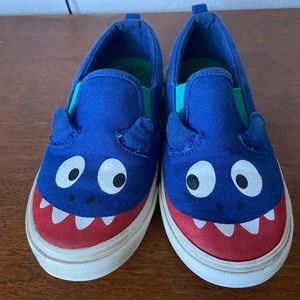 3/$10: Old Navy Monster Shoes Sz 10